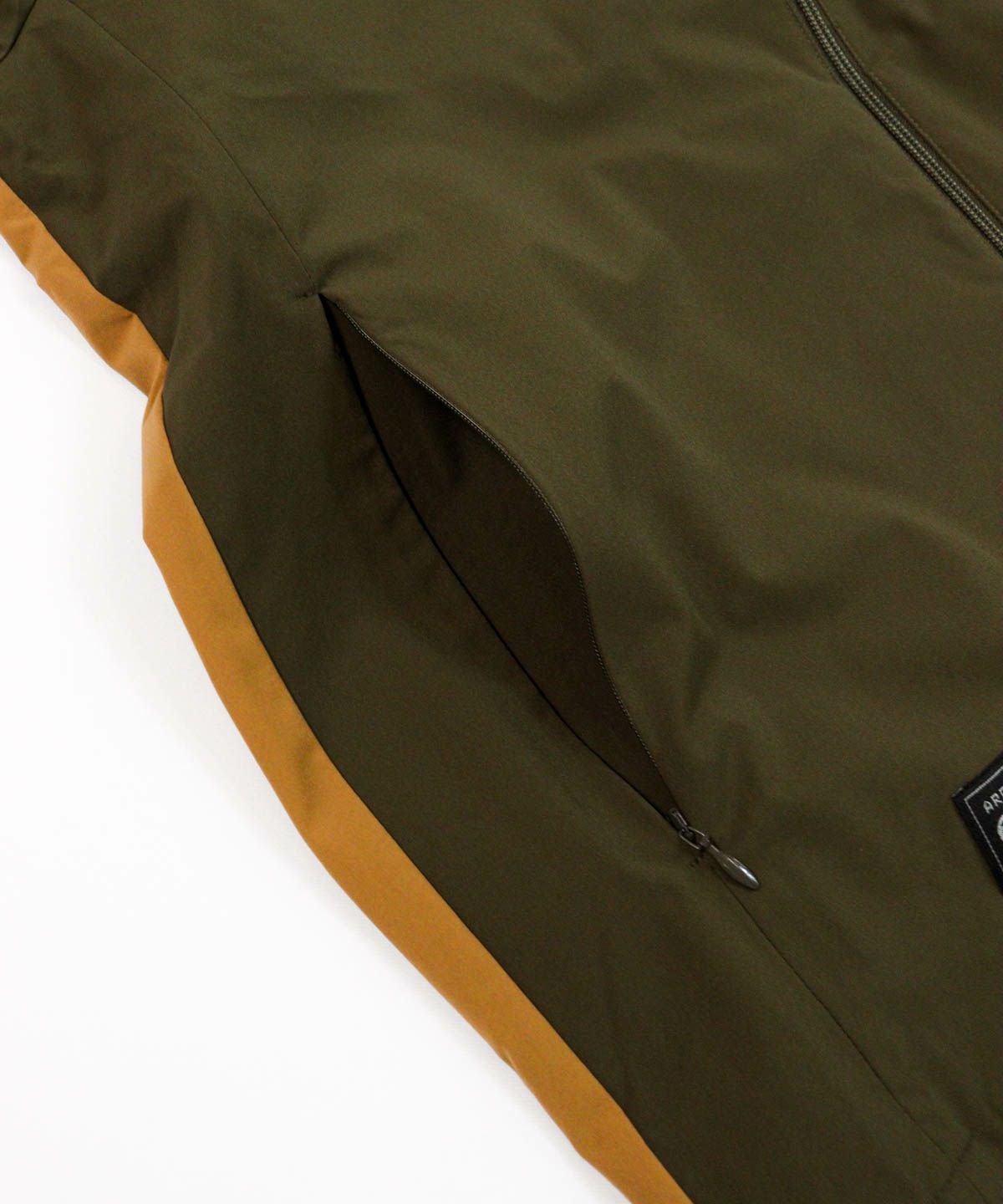 ポケット部分（グリーン）