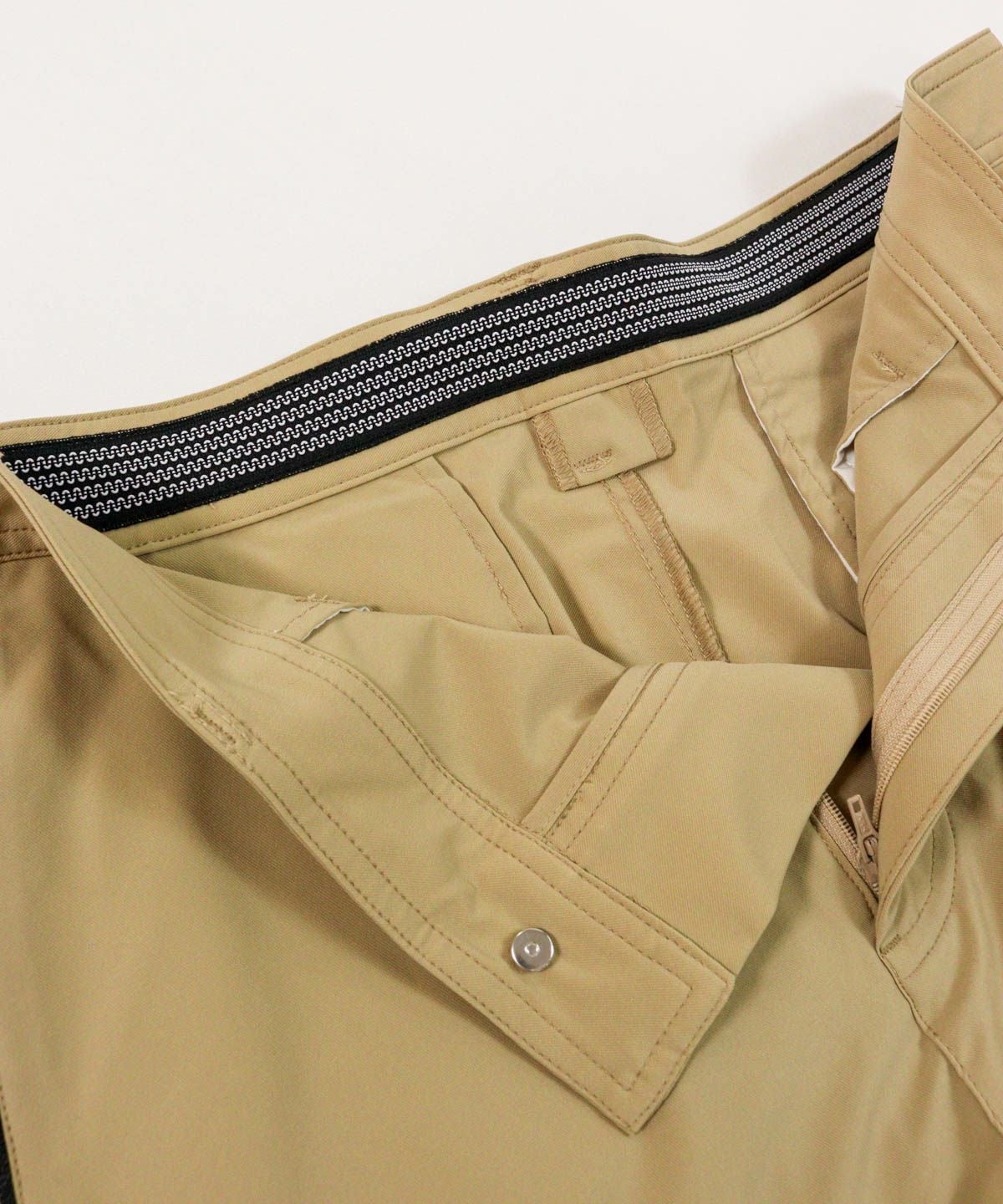 シャツストッパー部分（ベージュ）