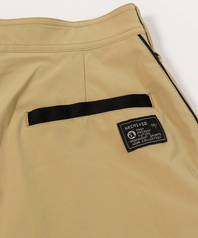 後ポケット部分（ベージュ）