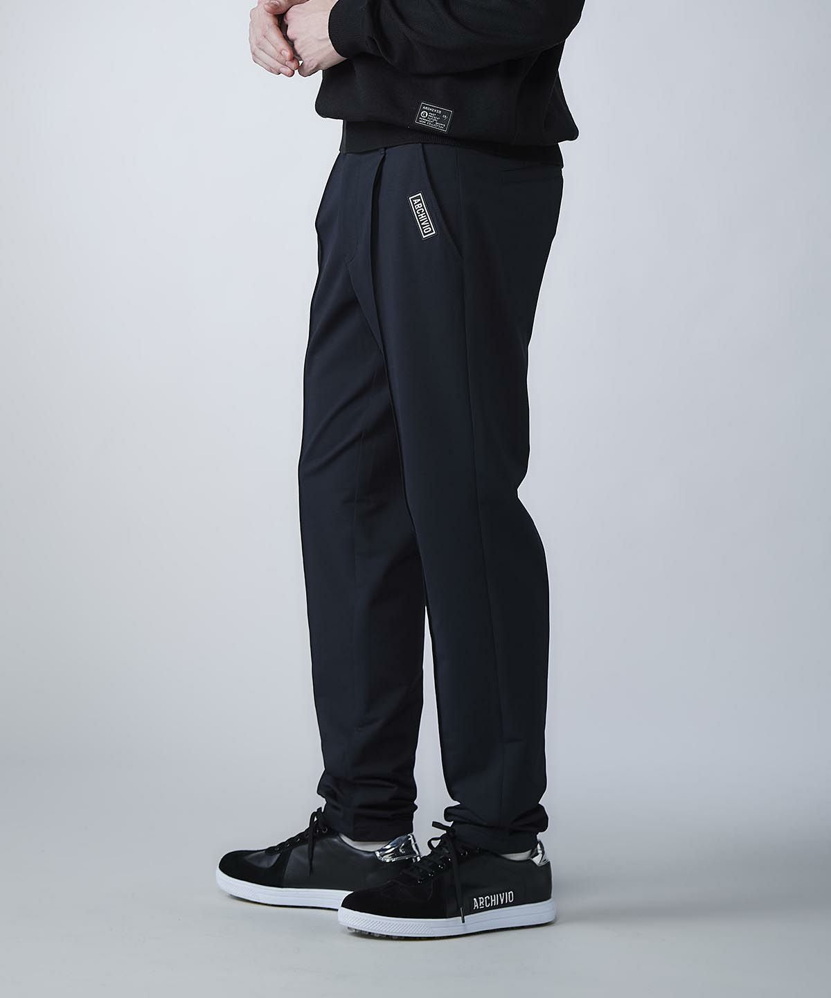 モデル着用画像（ネイビー）