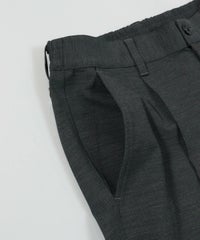 ポケット部分（グレー）