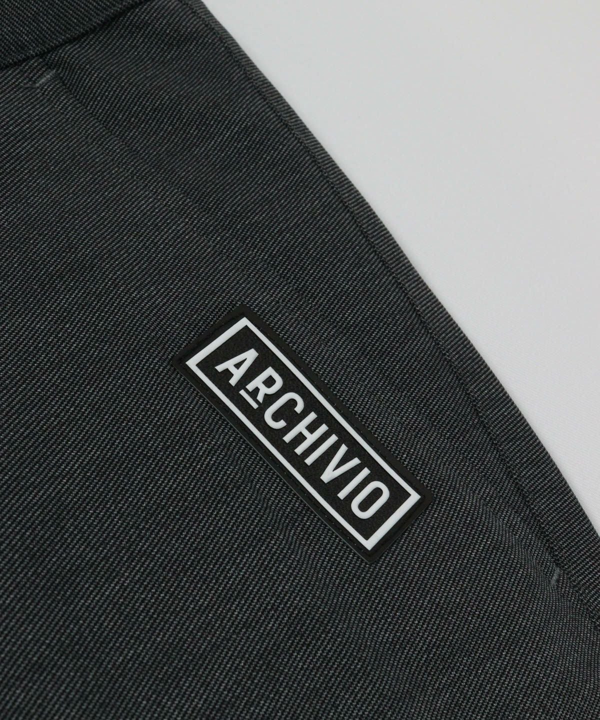 ロゴデザイン部分（グレー）