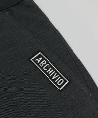 ロゴデザイン部分（グレー）