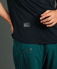 モデル着用画像（ブラック）