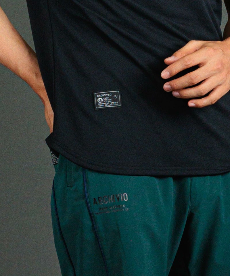 モデル着用画像（ブラック）