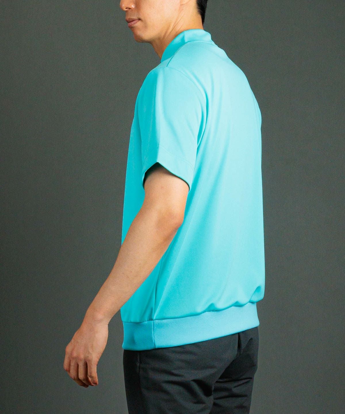 モデル着用画像（ライトブルー）