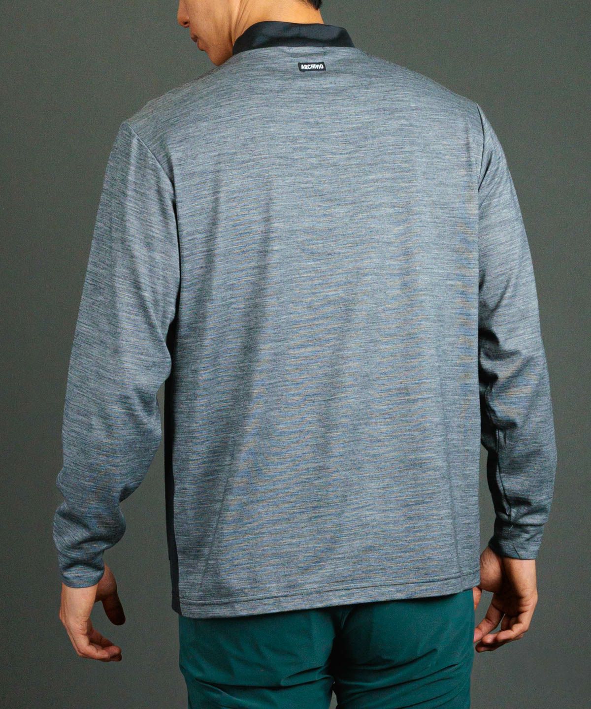 モデル着用画像（グレー）