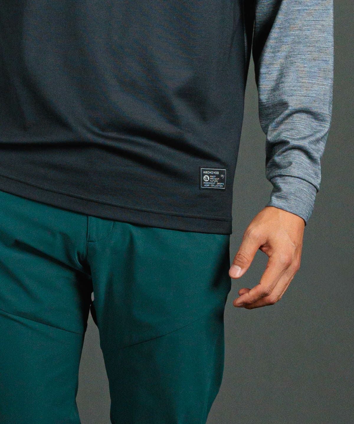 モデル着用画像（グレー）