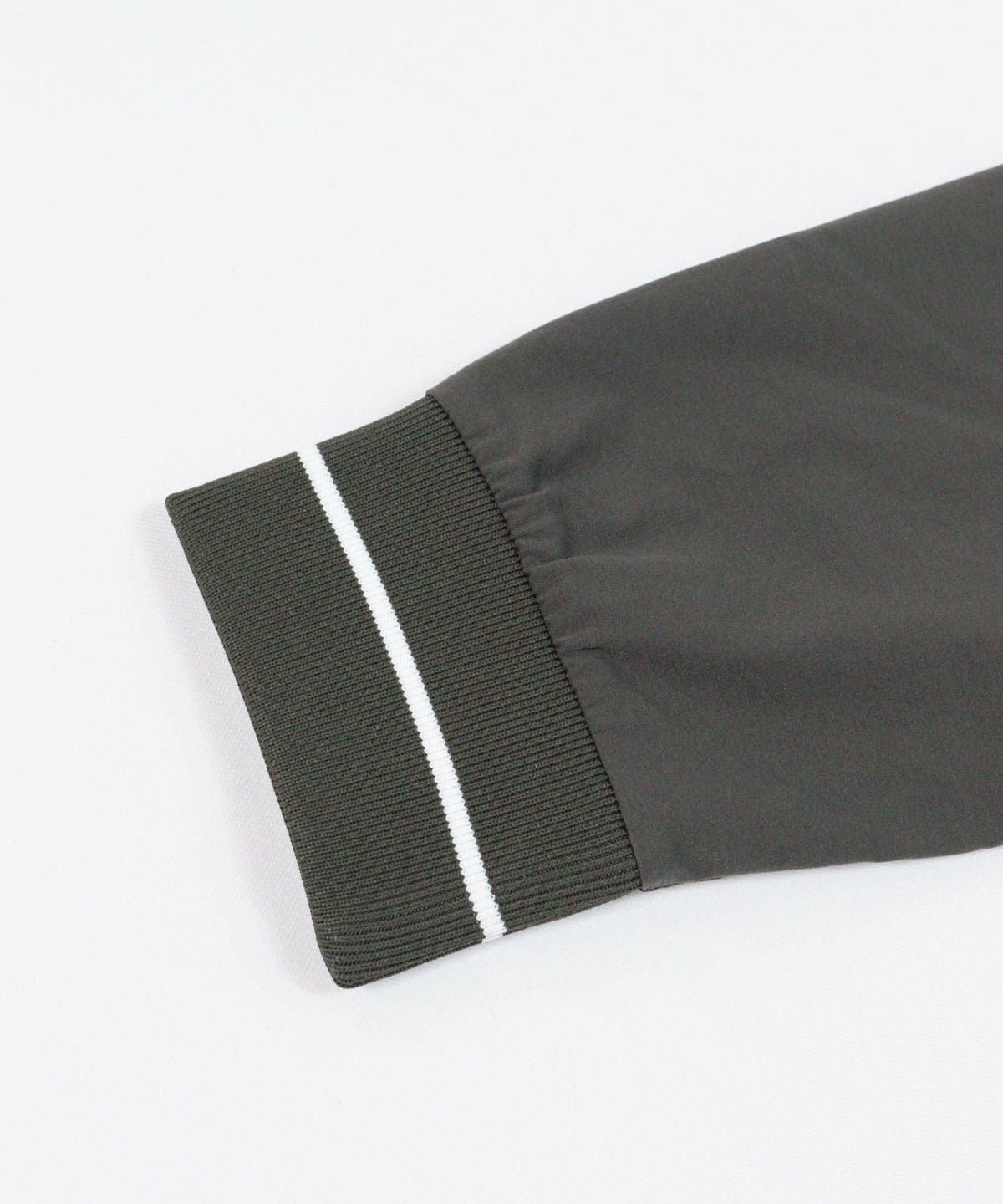 袖部分部分（グレー）