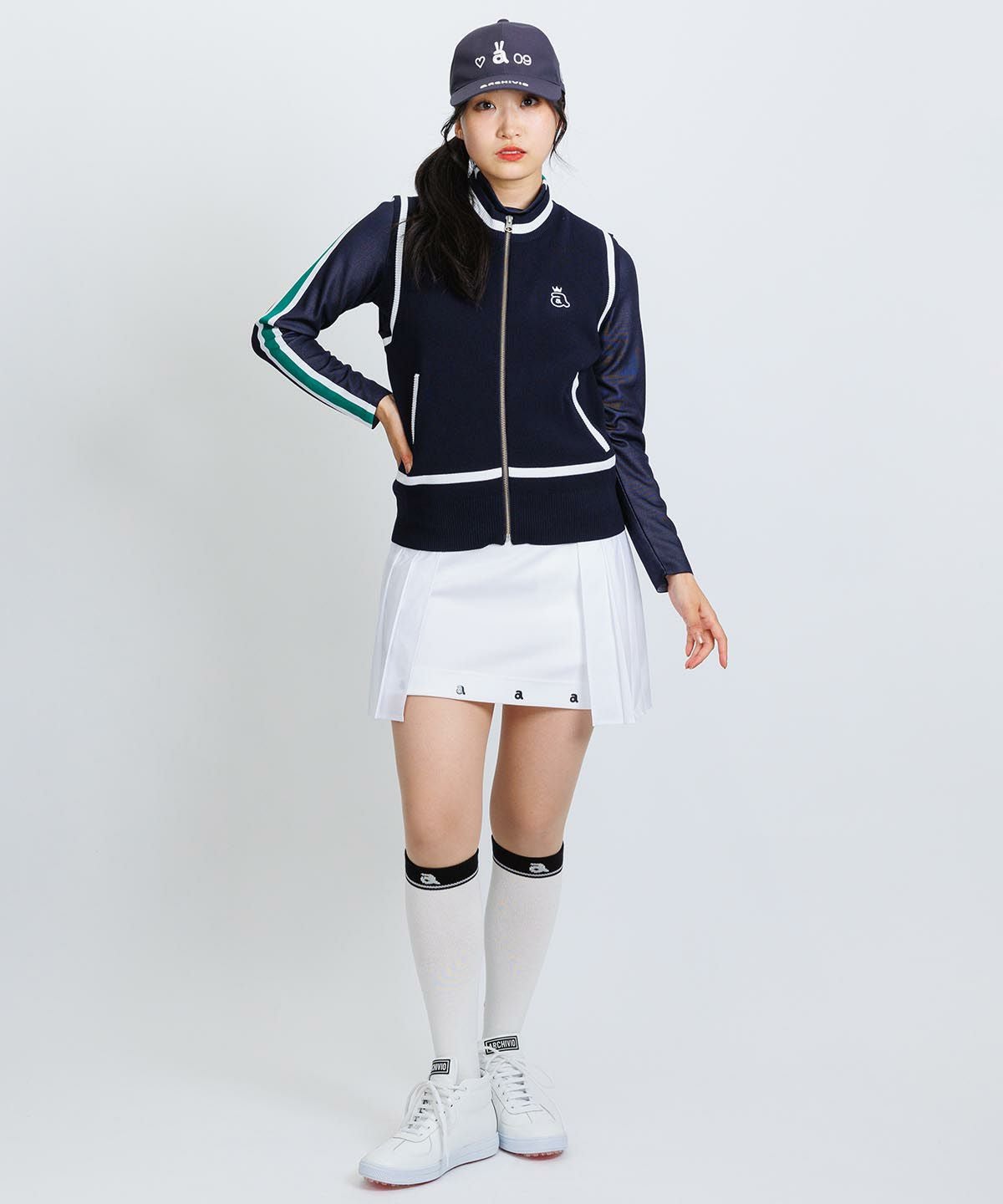 モデル着用画像（ネイビー）