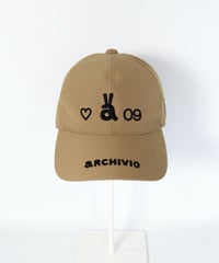 ウサロゴ刺繍撥水キャップ正面（キャメル）