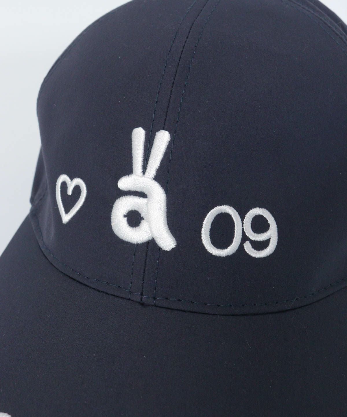 刺繍部分（ネイビー）