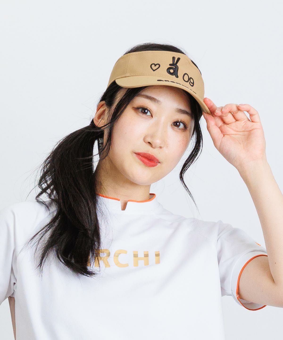 モデル着用画像（キャメル）