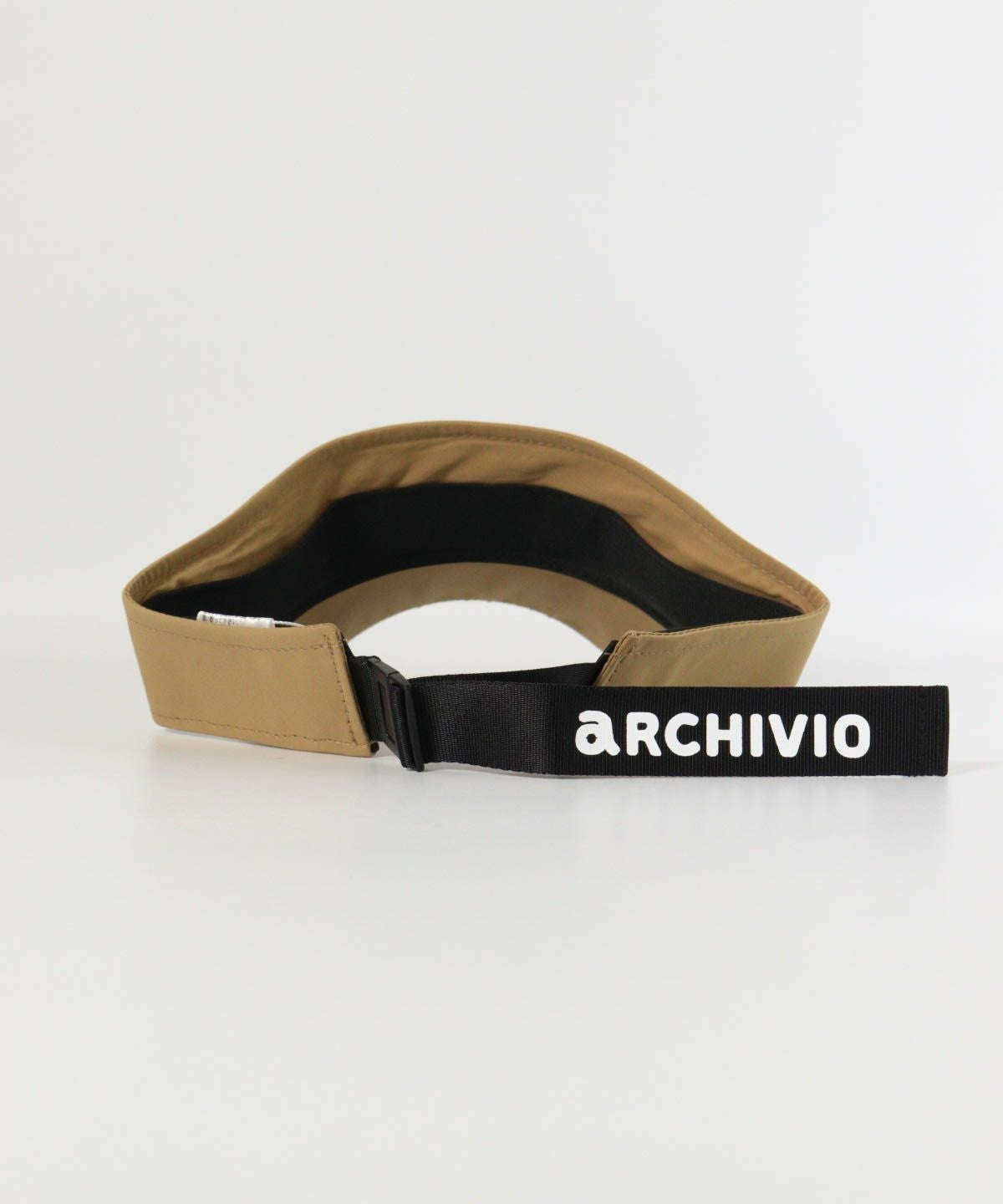 ウサロゴ刺繍サンバイザー後（キャメル）