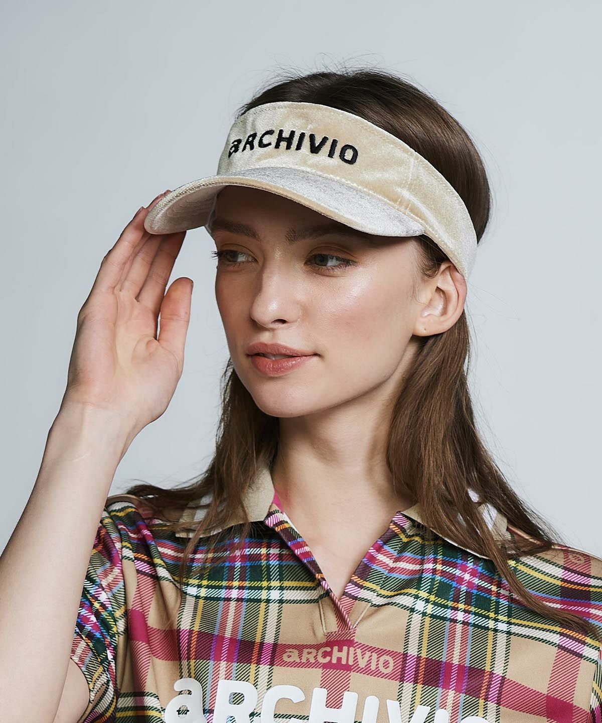 モデル着用画像（ベージュ）