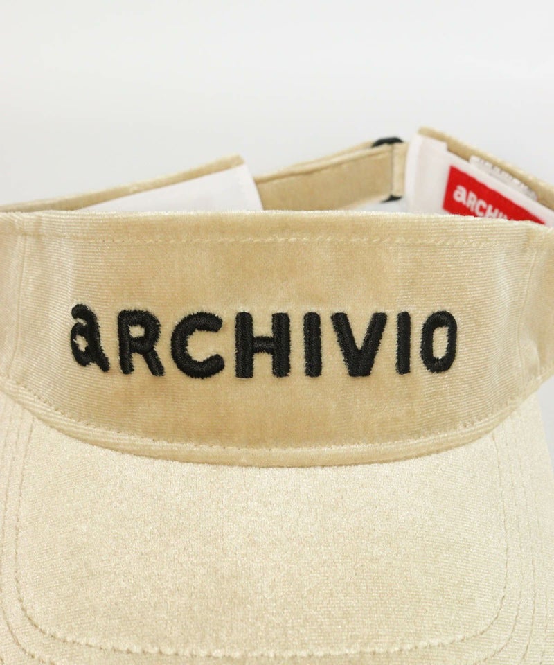 前ロゴデザイン部分（ベージュ）