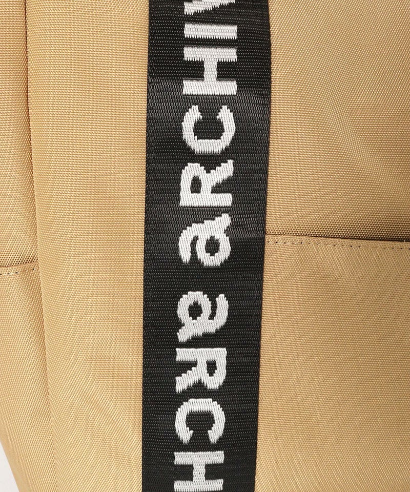 ロゴデザイン部分（ベージュ）