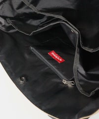 内側ポケットファスナー部分（ベージュ）