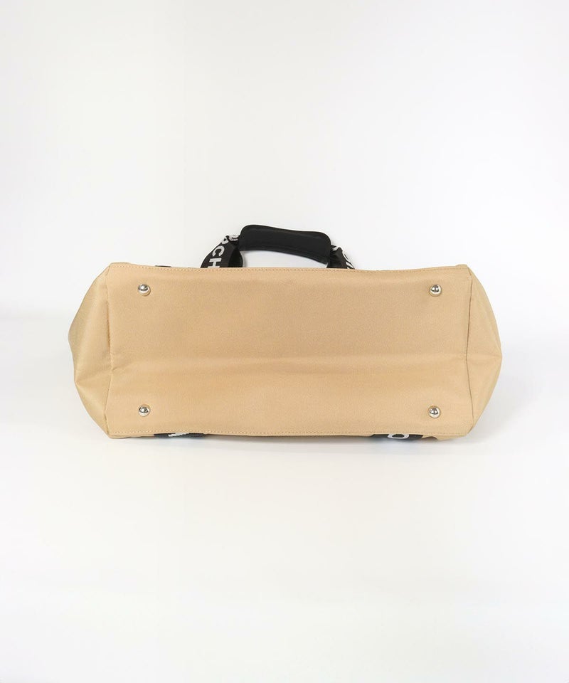 底部分（ベージュ）