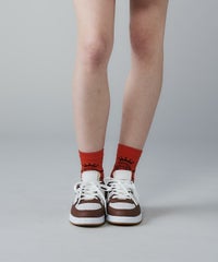 モデル着用画像（オレンジ）