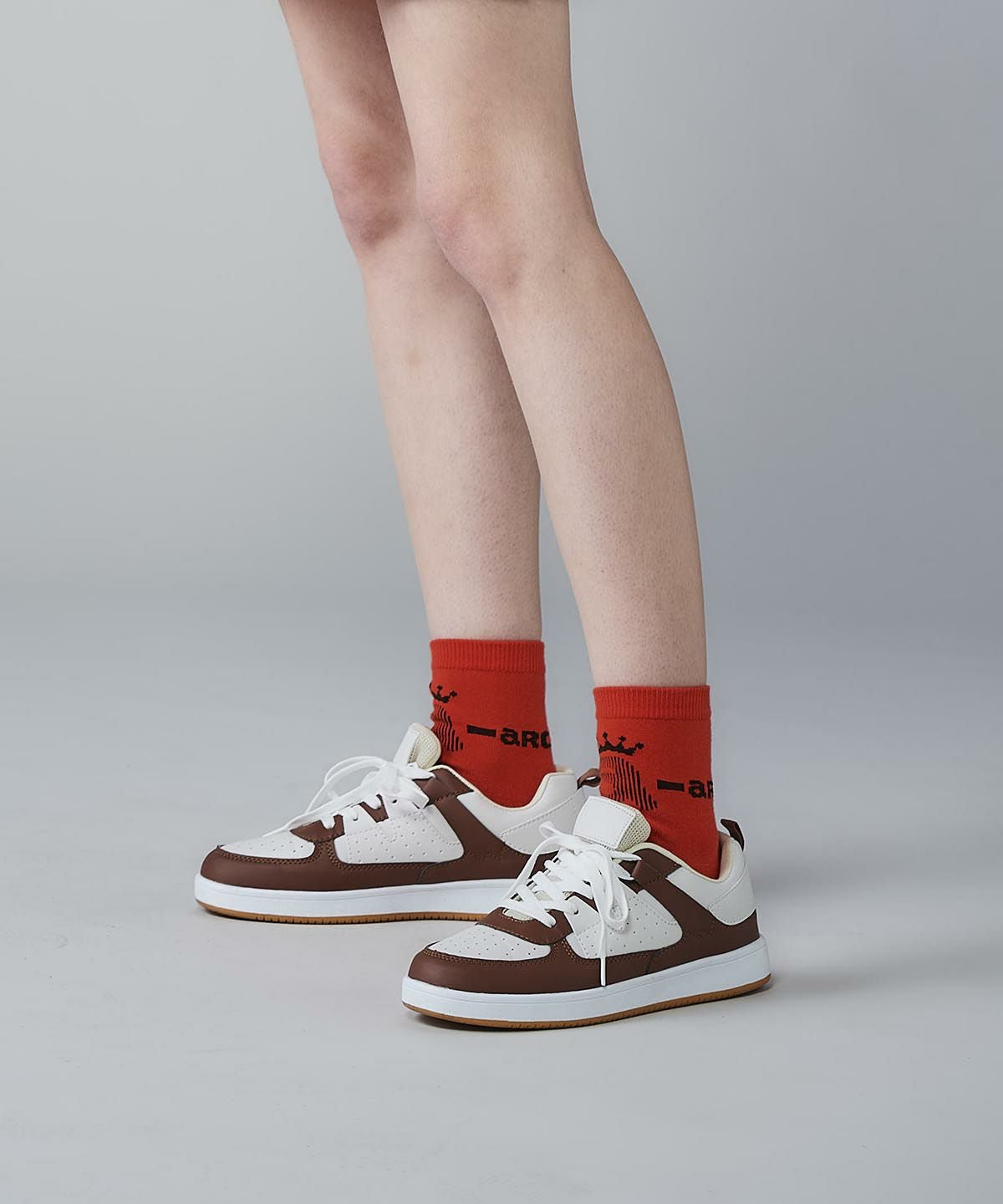 モデル着用画像（オレンジ）