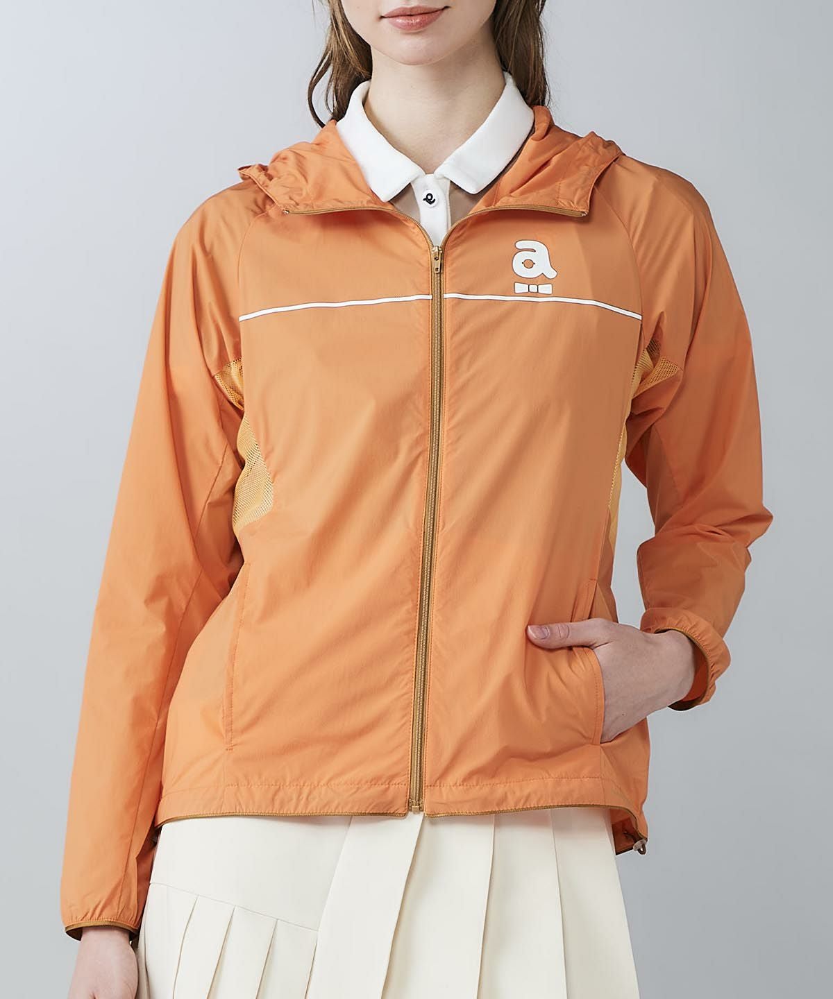 モデル着用画像（オレンジ）