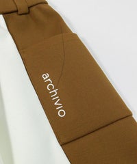 サイドロゴデザイン部分（ホワイト×オレンジ）