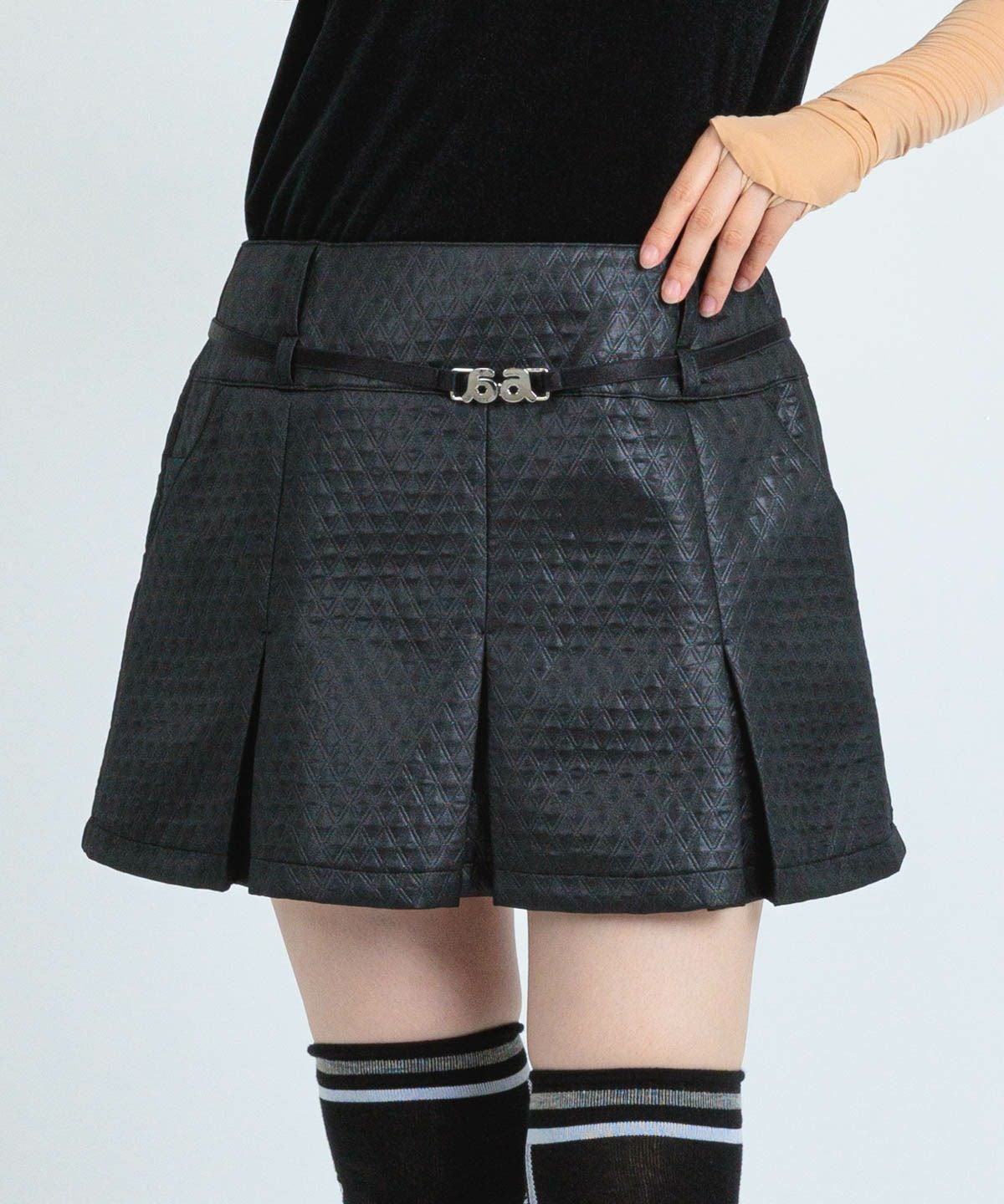 モデル着用画像（ブラック）