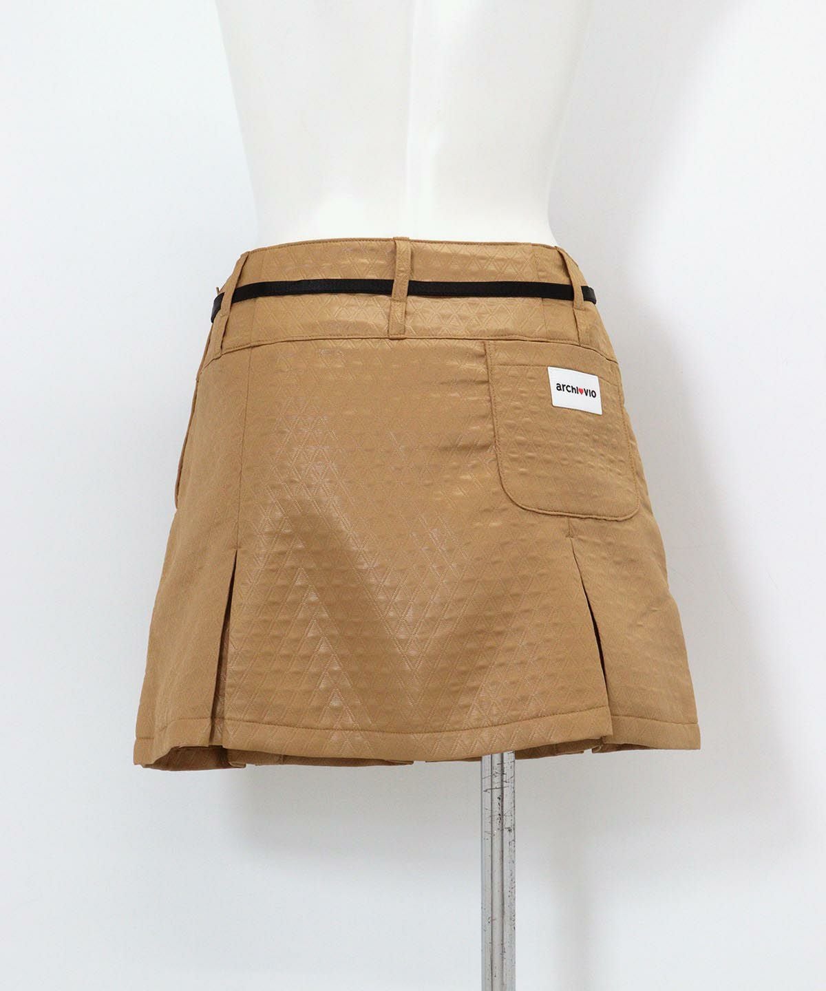 ボックスプリーツキルトスカート後（キャメル）