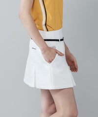 モデル着用画像（ホワイト）