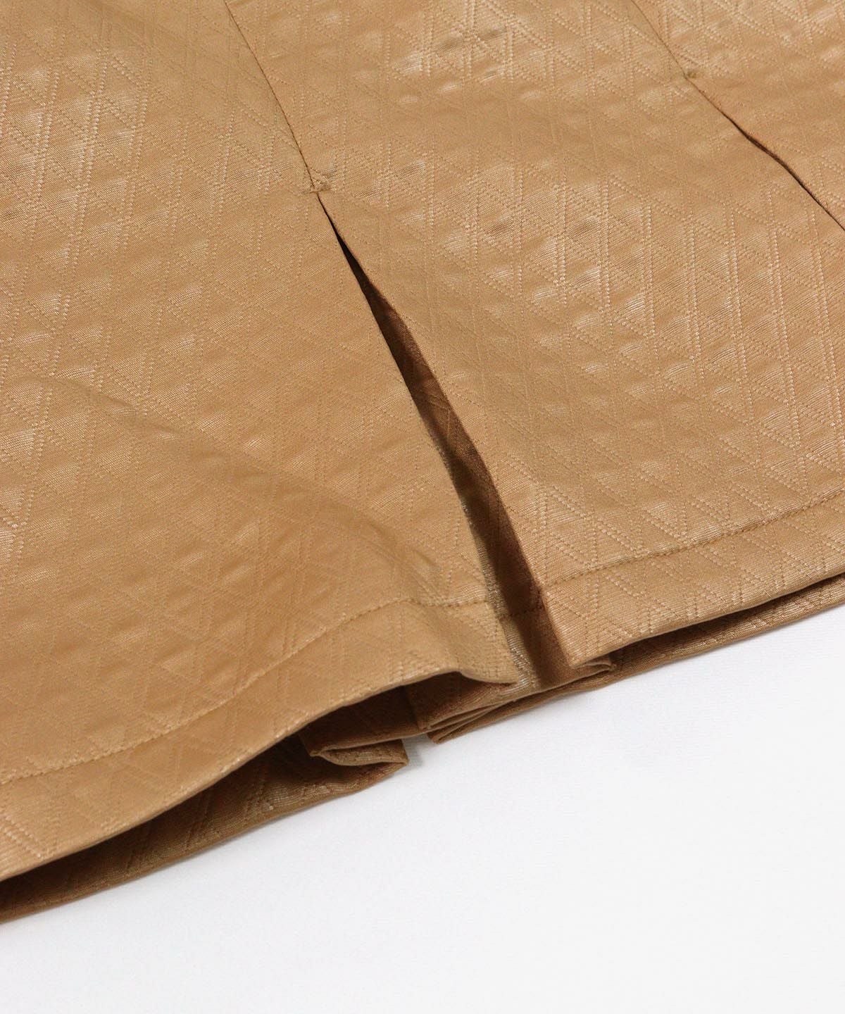 ボックスプリーツ部分（キャメル）