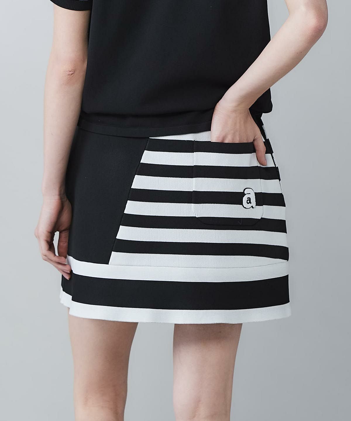 モデル着用画像（ブラック）