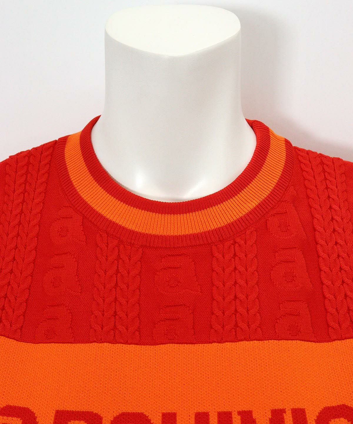 首元部分（レッド）