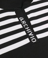 胸元ロゴデザイン部分（ブラック）