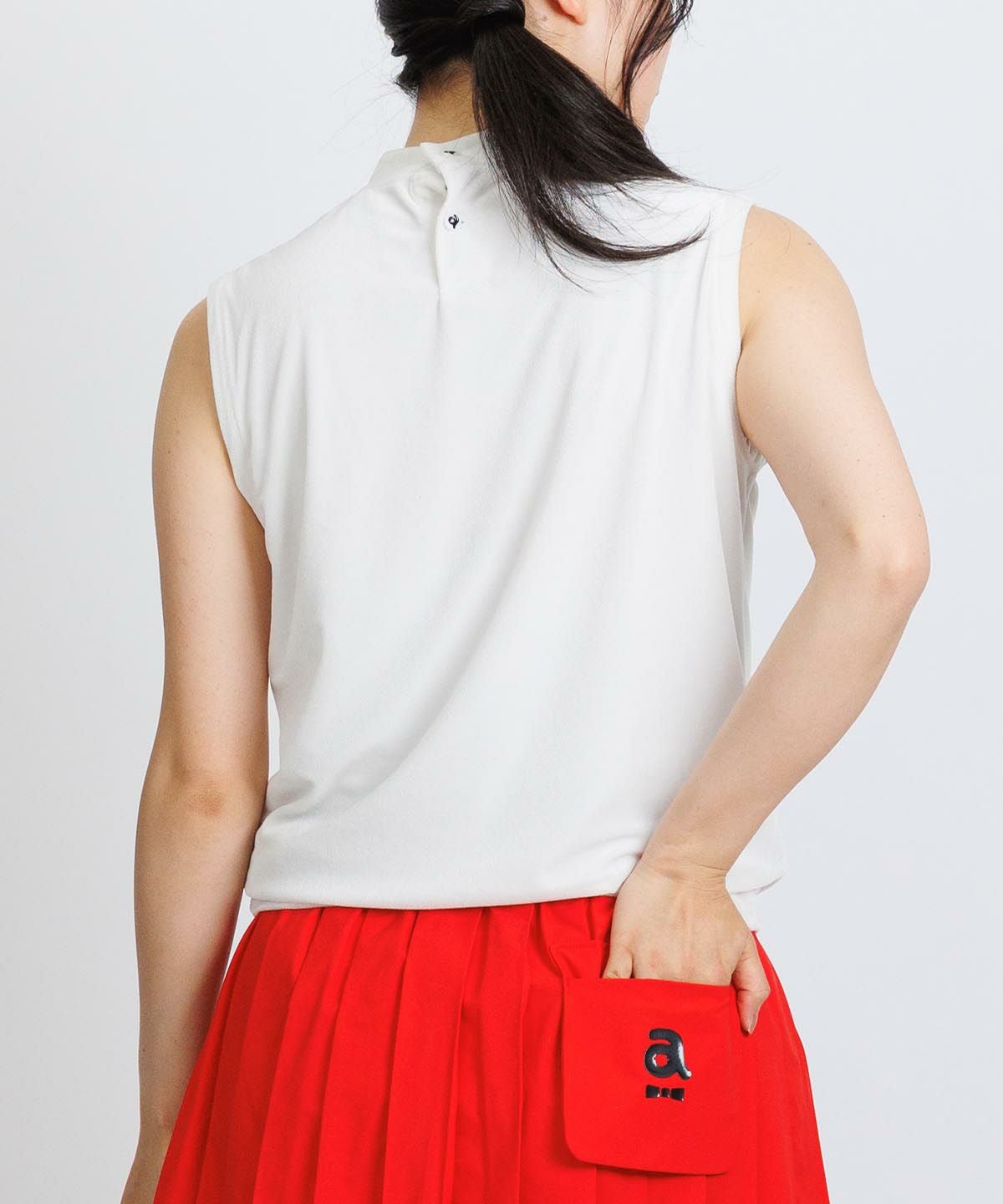 モデル着用画像（ホワイト×ブラック）