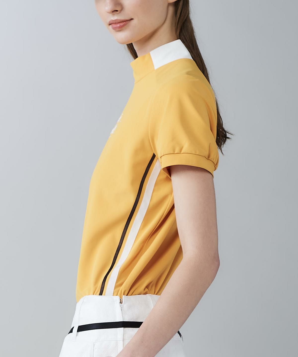 モデル着用画像（ライトオレンジ）