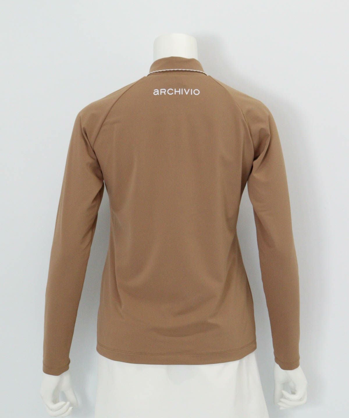 スカラップステッチUV速乾プルオーバー後（キャメル）