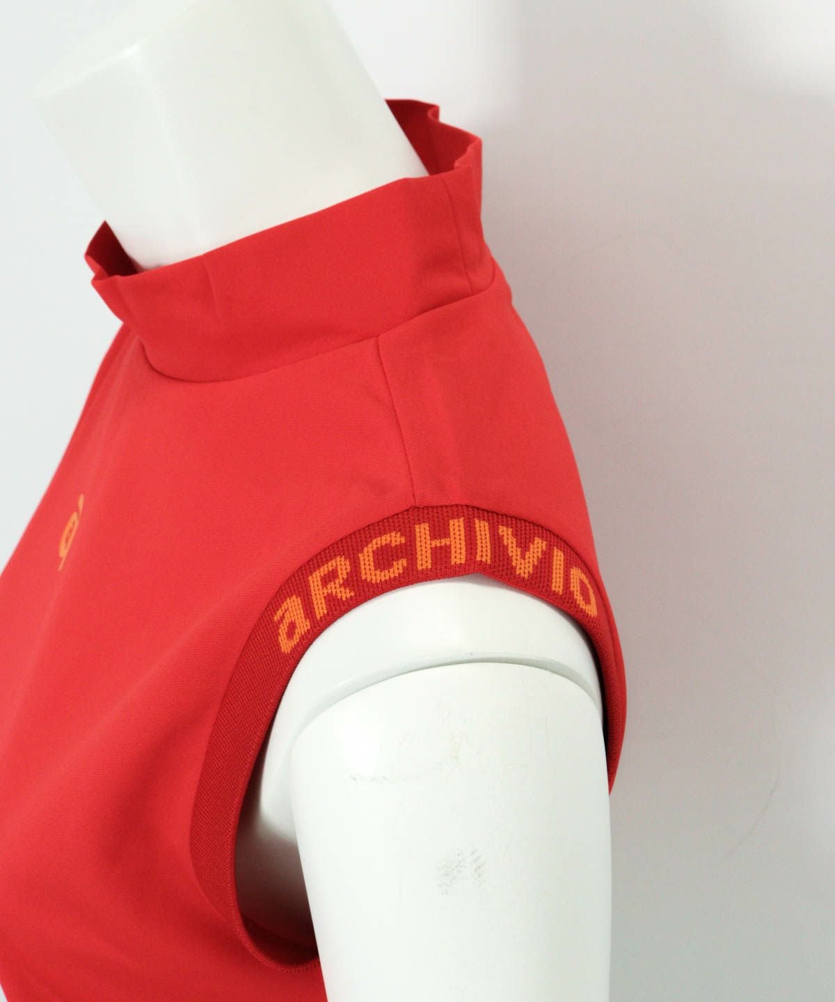 袖ぐり部分（オレンジ）