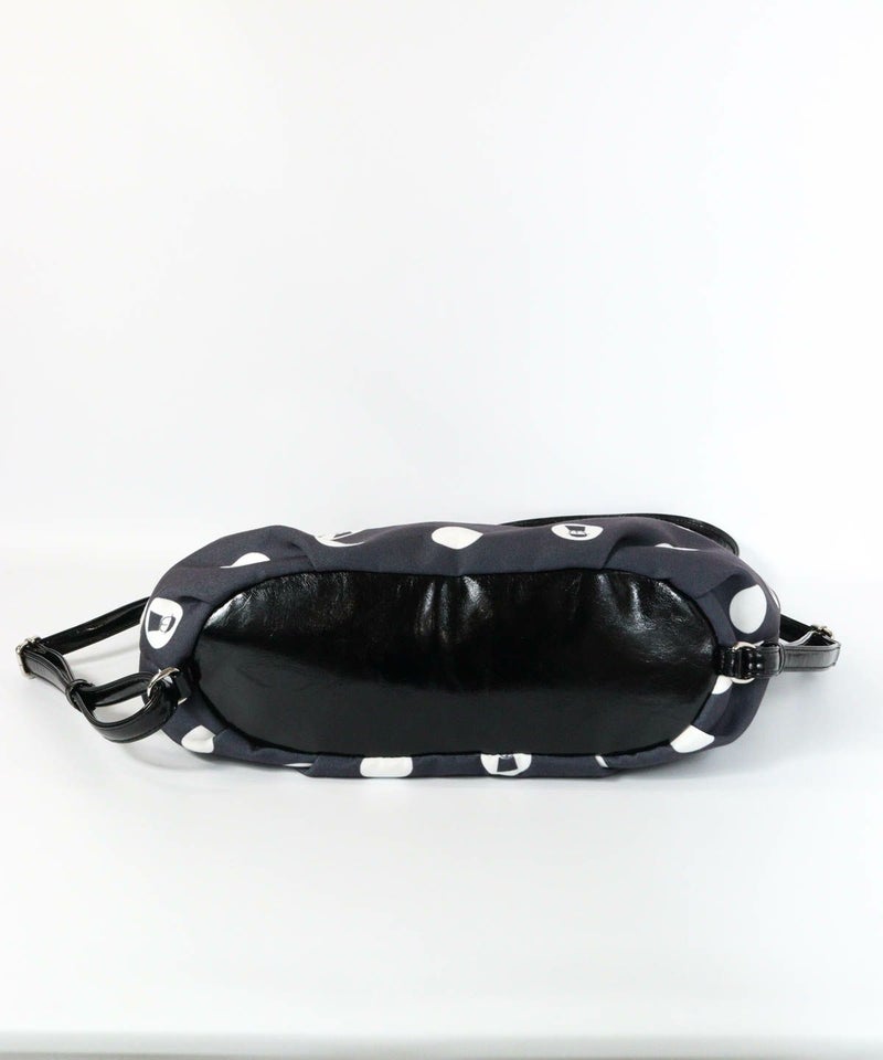 底部分（グレー）