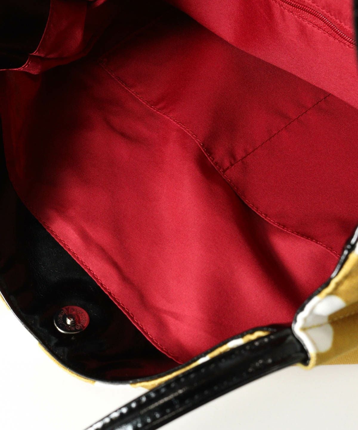 内側ポケット部分（イエロー）