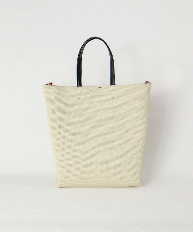 イラストニットハンドバッグ後（キャメル）