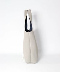 ニットトートバッグ横（ライトグレー）