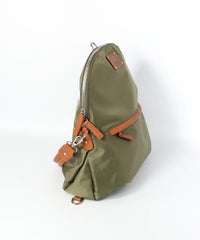 2WAYリュック横（カーキ）