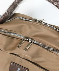 上ファスナー部分（ベージュ）