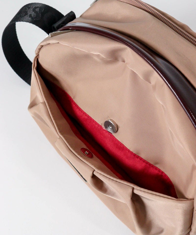 ポケット部分（ベージュ）