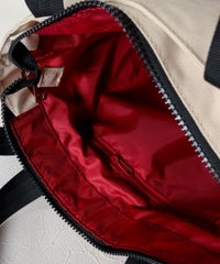 内側ファスナー部分（ベージュ）