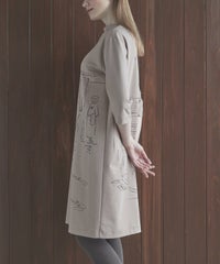 モデル着用画像（ベージュ）