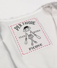 ロゴタグ部分（ライトグレー）