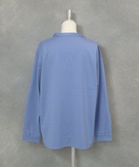 コットン混スキッパーブラウス後ろ(ライトブルー）