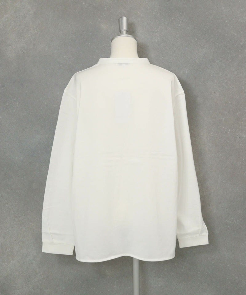 コットン混スキッパーブラウス後ろ(ホワイト）